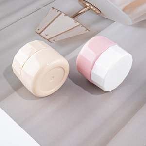 3G 5G 10G 15G 30G 50G UV Gel <span class=keywords><strong>Container</strong></span> Biểu Tượng Tùy Chỉnh Nhựa Jar Sơn Móng Tay Bao Bì Lon Mỹ Phẩm Mặt Kem Jar Nail Gel Jar - Product Image 4