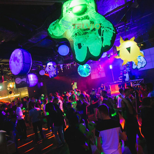Soucoupe volante gonflable, vaisseau spatial gonflable, ballon gonflable OVNI planète lune avec lumière LED pour la décoration ou la publicité - Product Image 3