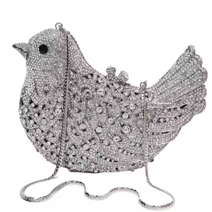 Cartera <span class=keywords><strong>de</strong></span> Mano <span class=keywords><strong>de</strong></span> <span class=keywords><strong>Noche</strong></span> para Mujer <span class=keywords><strong>de</strong></span> Metal con Pedrería y Cristales para Bodas y Cenas - Bolso <span class=keywords><strong>de</strong></span> Mano Cuadrado <span class=keywords><strong>de</strong></span> Diamantes para Novia - Product Image 4
