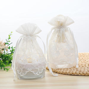 Sacs-cadeaux en <span class=keywords><strong>organza</strong></span> en dentelle blanche Sac à sachets en mousseline blanche Broderie Sacs en <span class=keywords><strong>organza</strong></span> pour faveurs de mariage rustiques - Product Image 3