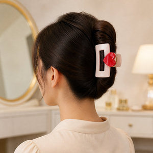 Pince à cheveux carrée blanche creuse, barrette à cheveux 3D en forme de cœur bordeaux, pince à cheveux cœur d'amour pour femme - Product Image 2