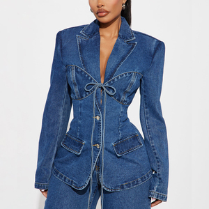 Blazer en jean pour <span class=keywords><strong>femme</strong></span> à nouer devant, revers crantés, taille ceinturée, délavage moyen, style shacket, Vêtements pour femmes, Vente en gros - Product Image 1
