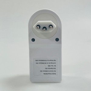 Protector de Voltaje Brasileño de Doble Pantalla 16A 120V con Autoprueba, Enchufe de Protección para Refrigerador, Origen Wenzhou - Product Image 1