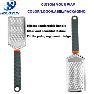 Râpe à Concombre Plate en Acier Inoxydable Manuelle pour Cuisine Domestique avec Poignée en Silicone Antidérapante pour Fruits et Légumes - Product Image 3