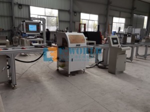 Sierra de Corte de <span class=keywords><strong>Aluminio</strong></span> CNC Eworld de Cabezal Único, Hoja de 550 mm, 2.2kW, 380V, con Empujador Automático para Cortes a 45/90 Grados, 350 kg - Product Image 6