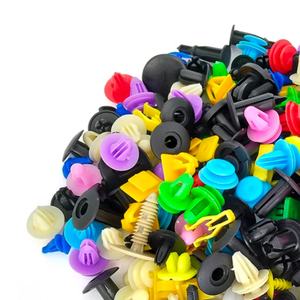 100 pièces voiture trou pare-chocs bouchons Clip <span class=keywords><strong>plaque</strong></span> d'<span class=keywords><strong>immatriculation</strong></span> trous couverture plastique attache vis <span class=keywords><strong>Rivet</strong></span> <span class=keywords><strong>pour</strong></span> GM Ford Toyota Honda - Product Image 1