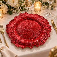 Assiette de présentation élégante en plastique violet de 13 pouces, texture poudrée rayonnante, bordure florale irrégulière pour banquets de mariage