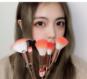 Ensemble de <span class=keywords><strong>pinceaux</strong></span> de maquillage de luxe rose privé conception de noël Catton Animal père noël 8 pièces maquillage professionnel ensemble de <span class=keywords><strong>pinceaux</strong></span> de maquillage mignon - Product Image 6
