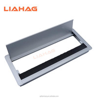Boîte de passage de câbles carrée en aluminium durable pour bureau, avec fermeture douce