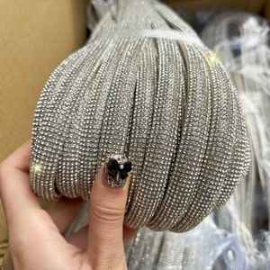 Atacado Personalizado 13mm Semi-Círculo Diamante Algodão Núcleo Rhinestone Corda Cadeia-Shaped Sapato Acessórios Cristal Materiais - Product Image 2