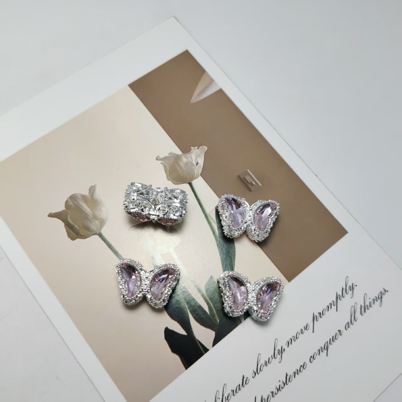 Plaqué argent avec diamants roses translucides