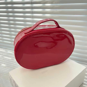 Bolsa de almacenamiento impermeable de lujo para regalo de mostrador de belleza, bolsa de cosméticos de cuero rojo de gran capacidad para viaje. - Product Image 3
