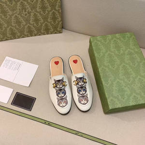 รองเท้าแตะแบบสวมสำหรับผู้หญิง ฤดูร้อน ปิดนิ้วเท้า ระบายอากาศ น้ำหนักเบา พื้นนุ่ม - Product Image 3