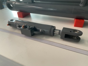 Cylindre hydraulique durable à double effet pour système de compactage des déchets - Product Image 3