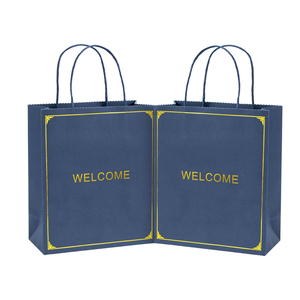 Bolsa de Regalo de Papel Azul Marino de Lujo con Asas Retorcidas con Impresión Dorada de Bienvenida, Papel de Arte Reciclable, Bolsa Plana Estándar - Product Image 3