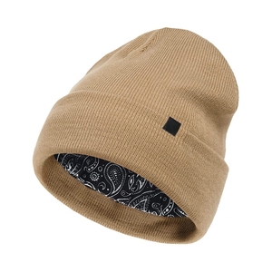 Bán Buôn Trống Đa Màu Sắc Unisex Đan Beanie <span class=keywords><strong>Hat</strong></span> Satin Lụa Lót 100% Acrylic Mũ Mùa Đông Cho Người Đàn Ông Phụ Nữ Bãi Biển Cung Nhân Vật - Product Image 2