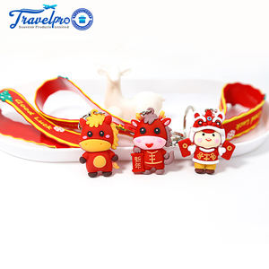 سلسلة مفاتيح كرتونية جديدة وجميلة لعيد الميلاد، قلادات عيد الميلاد ثلاثية الأبعاد من البلاستيك والمطاط مع حزام للمعصم - Product Image 1