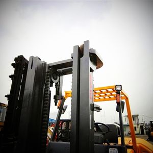 Chariot élévateur TCM FD100 d'occasion 100% d'origine à vendre - Product Image 5