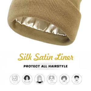 Berretto Invernale in Maglia con Fodera in Seta, Cappello Acrilico Liscio con Risvolto e Fodera Interna in Raso - Product Image 5