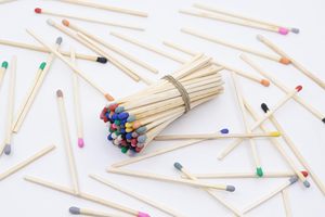 Защитные длинные спички со стойкой, экологически чистые разноцветные радужные спички для домашнего декора - Product Image 3