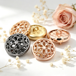 Botones de metal retro tallados con motivos florales de varios tamaños, elegantes botones huecos para coser en blazers, prendas de abrigo y adornos de ropa DIY. - Product Image 4