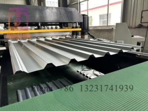 Haute vitesse 40 m min aucun arrêt coupe 1219 rouleau <span class=keywords><strong>de</strong></span> feuille <span class=keywords><strong>de</strong></span> toiture en métal formant la machine tuile <span class=keywords><strong>de</strong></span> <span class=keywords><strong>toit</strong></span> faisant la machine avec des boîtes <span class=keywords><strong>de</strong></span> vitesse - Product Image 5