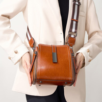 Tas Kulit Mewah Minimalis Kulit Sapi Asli Tas Wanita Tas Selempang Wanita Gaya Fungsional Tenang Tas Awet Premium Tas Tangan