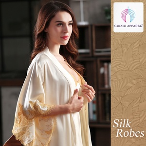 Batas de <span class=keywords><strong>Novia</strong></span> Bordadas con Encaje de Seda Dorada Claro para Mujer - Product Image 4