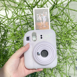 Étui de protection en silicone pailleté tout-terrain <span class=keywords><strong>pour</strong></span> <span class=keywords><strong>appareil</strong></span> <span class=keywords><strong>photo</strong></span> instantané <span class=keywords><strong>Fujifilm</strong></span> Instax Mini 12 - Product Image 2