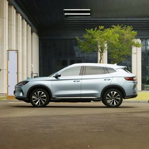 BYD Song Plus 2025 SUV 5 portes 5 places DM-i Plug-in Hybrid 75KM 2WD New Energy Véhicule populaire au Kirghizistan - Product Image 2