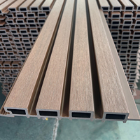 Panneaux muraux décoratifs en WPC résistants aux intempéries pour l'extérieur, système de grille de façade