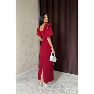 Robe de soirée élégante en satin bordeaux, dos nu, coupe fourreau avec fente, taille naturelle, manches bouffantes, robe de cérémonie faite à la main - Product Image 1