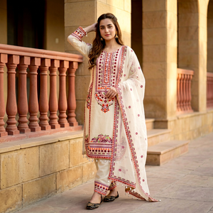 Ensemble Palazzo en Soie Blanche Farshi Prêt-à-Porter pour Fêtes et Cérémonies – Haut, Dupatta et Bas Entièrement Cousus - Product Image 1