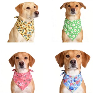 Pañuelo Triangular para Perro con Diseño Floral, Pañuelo para la Boca, Pañuelo para la Cabeza, Bandana, Accesorios para Mascotas, Venta al por Mayor, Nuevo, Diseño Personalizado - Product Image 2