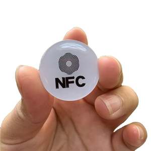Etiqueta Adhesiva con Chip NFC Personalizada Mini RFID T5577/EM4305 para Compartir en Redes Sociales, Pagos y Control de Acceso - Product Image 1