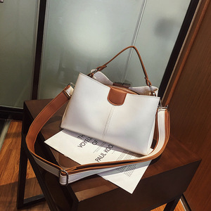 Nouveau Sac Fourre-tout Femme en Cuir PU Grande Taille Style Rétro, Sacs à Main Couleurs Contrastées, Sac Bandoulière Rétro pour Femme Idéal pour l'<span class=keywords><strong>Été</strong></span> et les Trajets Quotidien - Product Image 5