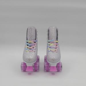 Patins à roulettes professionnels <span class=keywords><strong>Quad</strong></span> pour adultes <span class=keywords><strong>botte</strong></span> thermomoulable avec roues en uréthane 85A et roulements à ABEC-7 utilisation extérieure/intérieure - Product Image 1