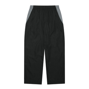 Survêtement unisexe Healy noir à blocs de couleur, fermeture éclair intégrale, col montant, design sportif avec poches latérales, matière polyester à séchage rapide - Product Image 5