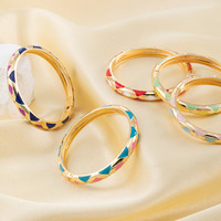 Gelang Cloisonne Klasik Modis Bergaya Vintage dari Paduan Logam, Gaya Elegan dengan Detail Ukiran Rumit dan Tetesan Enamel Terawang