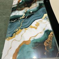 Film d'impression haute brillance à prix de gros, panneau mural en PVC, feuille de marbre, revêtement UV pour décoration intérieure, fond de télévision
