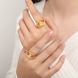 Nuovo Anello Minimalista in Stile Retrò con Occhio di Holus Placcato Oro in Acciaio al Titanio con Diamante, Gioielli alla Moda - Product Image 6