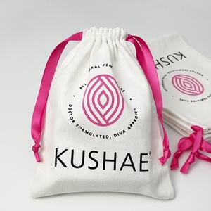 Vente en gros <span class=keywords><strong>de</strong></span> pochette cadeau en coton sergé avec cordon <span class=keywords><strong>de</strong></span> tirage pour parfum, bijoux, cosmétiques, sous-vêtements, sacs d'emballage artisanaux - Product Image 1