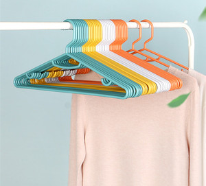 Light weight key hanger recycled plastic hangers slim space saving household plastic clothing hangers
