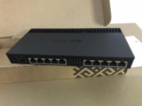 RB4011iGS + RM Routeur puissant à 10 ports Gigabit avec 1 Go de RAM quadricœur, cage SFP + 10Gbps et boîtier de bureau