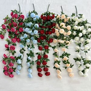 Guirnalda de flores de seda artificial para colgar en la pared, para decoración de bodas y hogar, en colores rojo oscuro, blanco, azul y rosa. - Product Image 4