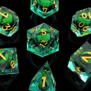 Venta al por mayor de dados poliédricos de resina personalizados con núcleo líquido, ecológicos y tallados, para juegos de rol de <span class=keywords><strong>Dungeons</strong></span> & Dragons (D20, D12, D10, D8, D6, D4) - Product Image 6