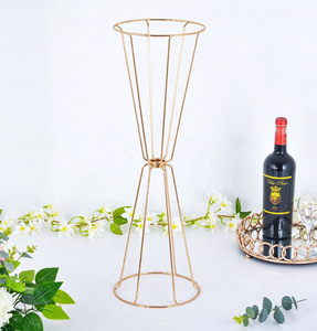 FS018 Soporte de Metal para Flores, Dorado, Centro de Mesa para Bodas, Banquetes, Fiestas, Eventos, Decoración Floral para Mesa - Product Image 4