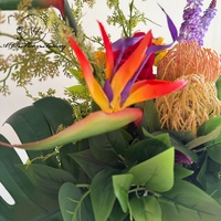 Arrangements floraux artificiels tropicaux en gros, fausses fleurs d'oiseau de paradis et d'anthurium, centre de table pour la décoration d'événements hawaïens