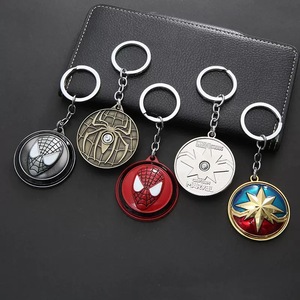 Portachiavi alla Moda in Lega di Zinco Deadpool, <span class=keywords><strong>Marvel</strong></span>'s The Avengers, Portachiavi 3D <span class=keywords><strong>Spider</strong></span>-<span class=keywords><strong>Man</strong></span> in Metallo Rotante, Scudo di Capitan America, Regalo - Product Image 5