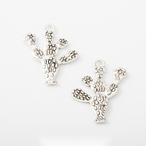 Colgante de <span class=keywords><strong>cactus</strong></span> punteado de aleación de zinc plateado antiguo, diseño de planta del desierto, para tobillera estilo bohemio del suroeste - Product Image 4